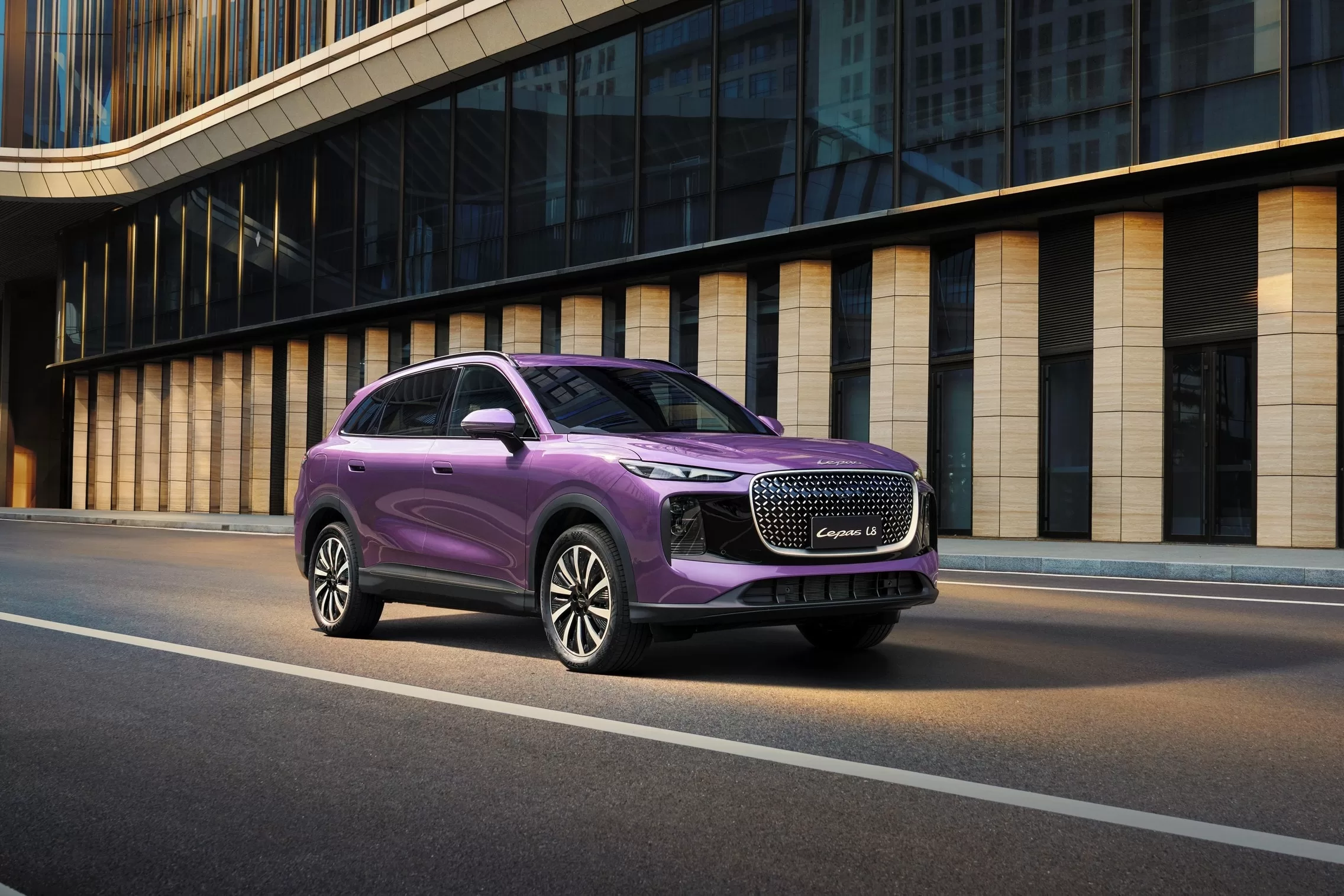 Lepas L8 Crossover SUV Marks New Chinese EV Brand’s UK Arrival in 2026